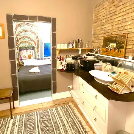 Unique Comfortable Centre דירה קורק